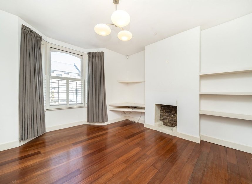 Properties for sale in Hugo Road - N19 5EU view3