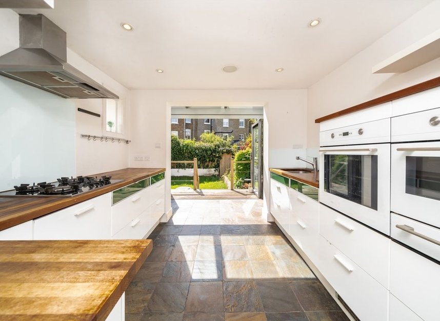 Properties for sale in Hugo Road - N19 5EU view2