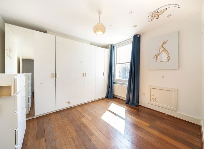 Properties for sale in Hugo Road - N19 5EU view9