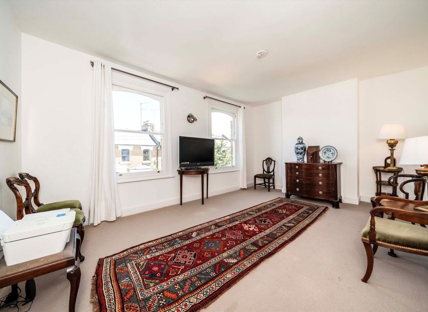 Properties for sale in Hugo Road - N19 5EU view7
