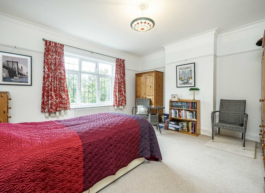 Properties for sale in Hurst Road - KT8 9AG view8