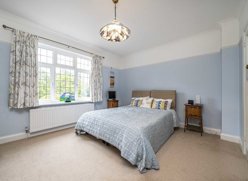 Properties for sale in Hurst Road - KT8 9AG view7