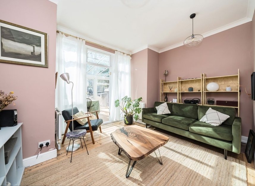 Properties for sale in Ickburgh Road - E5 8AD view2