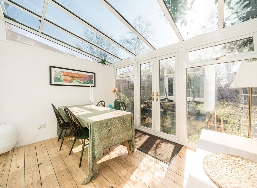 Properties for sale in Ickburgh Road - E5 8AD view4