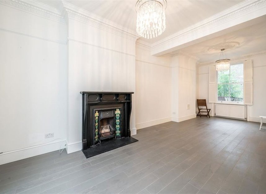 Properties for sale in Ifield Road - SW10 9AU view2