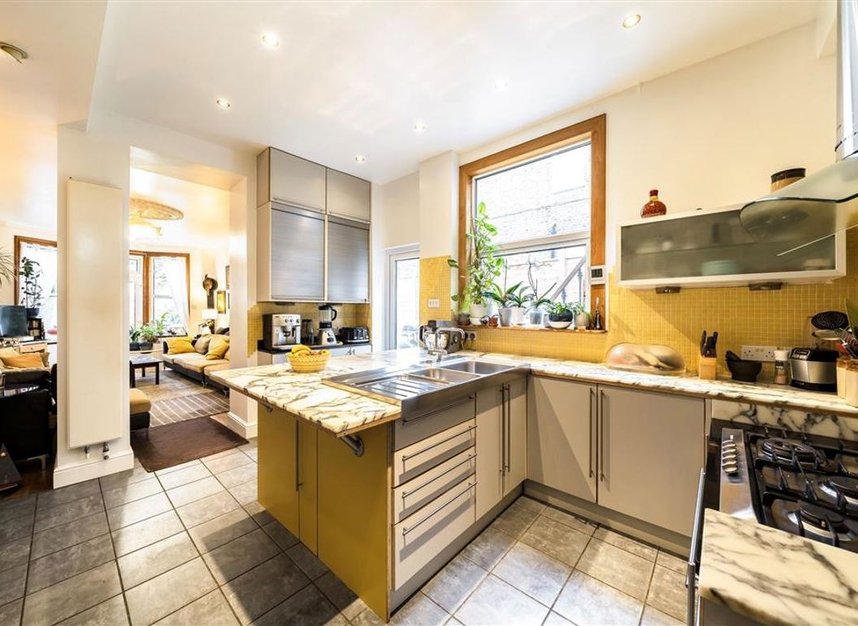 Properties for sale in Jerningham Road - SE14 5NQ view6