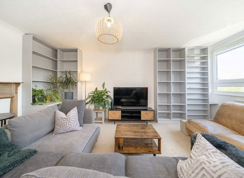 Properties for sale in Jillian Close - TW12 2NX view2