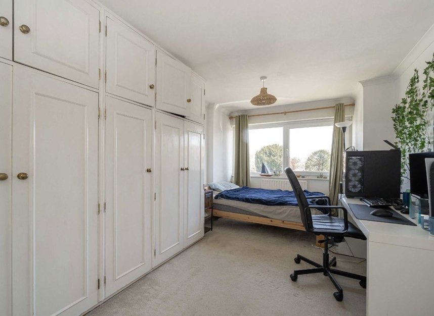 Properties for sale in Jillian Close - TW12 2NX view5