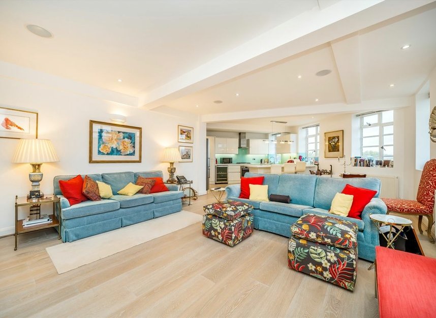 Properties for sale in John Street - WC1N 2BF view8