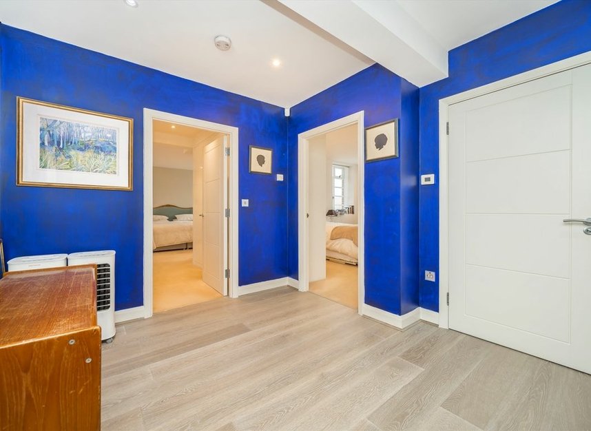 Properties for sale in John Street - WC1N 2BF view7