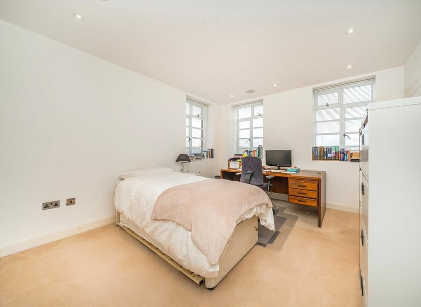 Properties for sale in John Street - WC1N 2BF view6