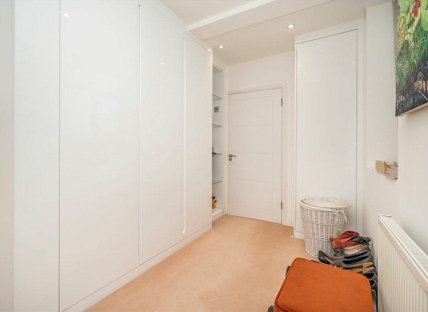 Properties for sale in John Street - WC1N 2BF view9