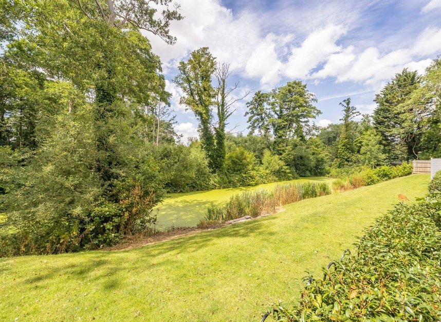 Properties for sale in Jubilee Gardens - KT13 9JN view8