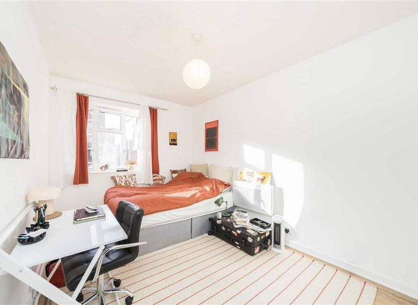 Properties for sale in Jubilee Street - E1 3EN view6