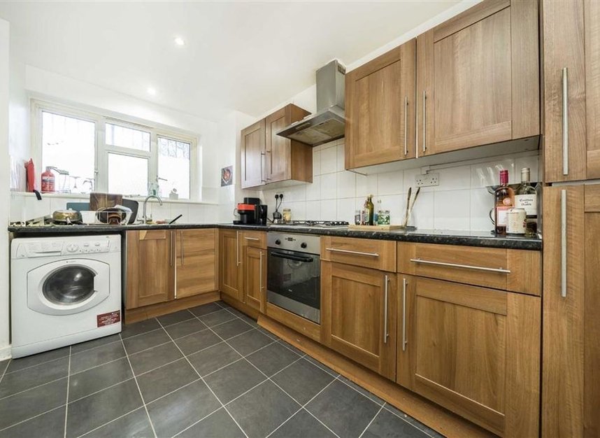 Properties for sale in Jubilee Street - E1 3EN view4