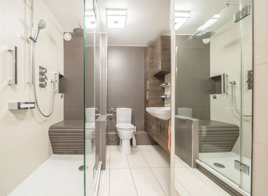 Properties for sale in Justin Close - TW8 8QG view6