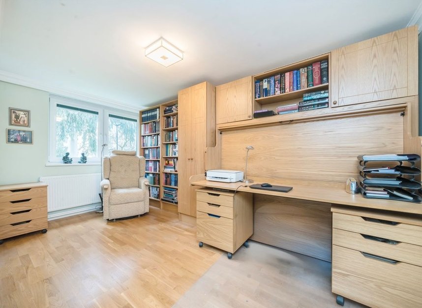 Properties for sale in Justin Close - TW8 8QG view4