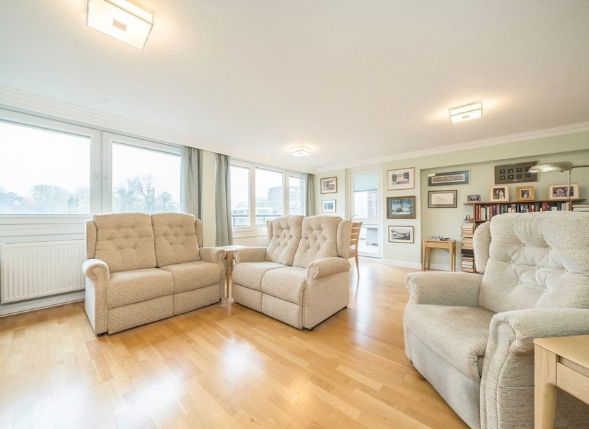 Properties for sale in Justin Close - TW8 8QG view2