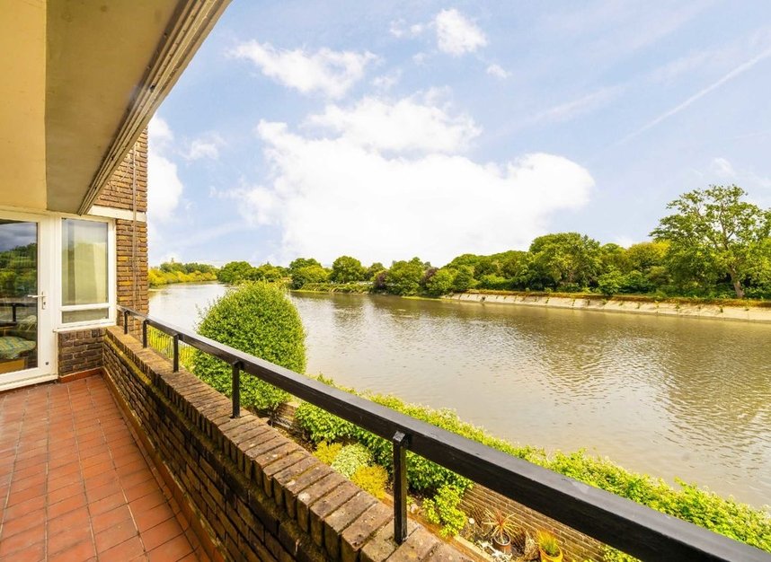 Properties for sale in Justin Close - TW8 8QH view3