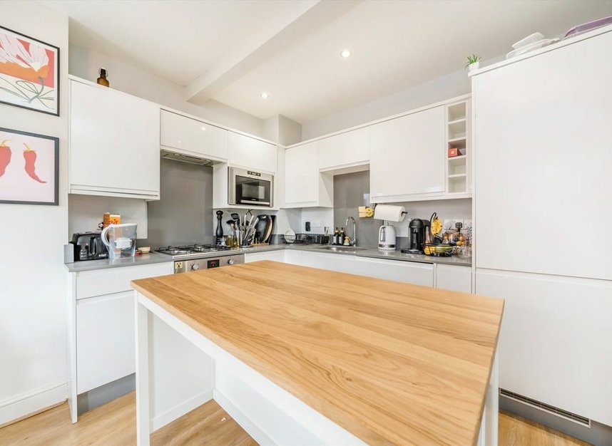 Properties for sale in Kenworthy Road - E9 5RB view4