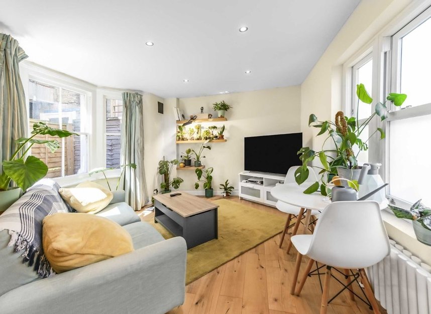 House for sale in Kerrison Road, London, SW11 (Ref 228344) Dexters