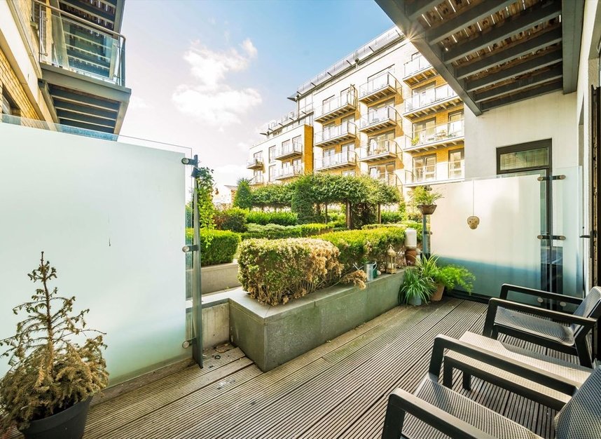 Properties for sale in Kew Bridge Road - TW8 0FD view5