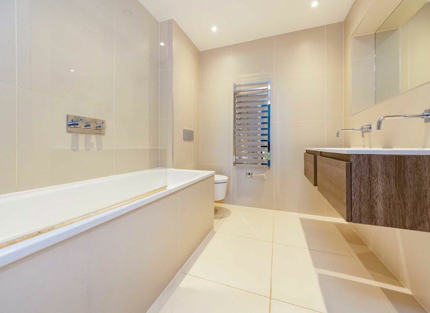 Properties for sale in Kew Bridge Road - TW8 0FA view5
