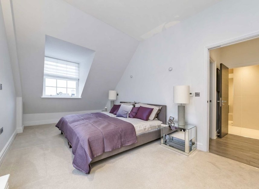 Properties for sale in Kew Bridge Road - TW8 0FA view4