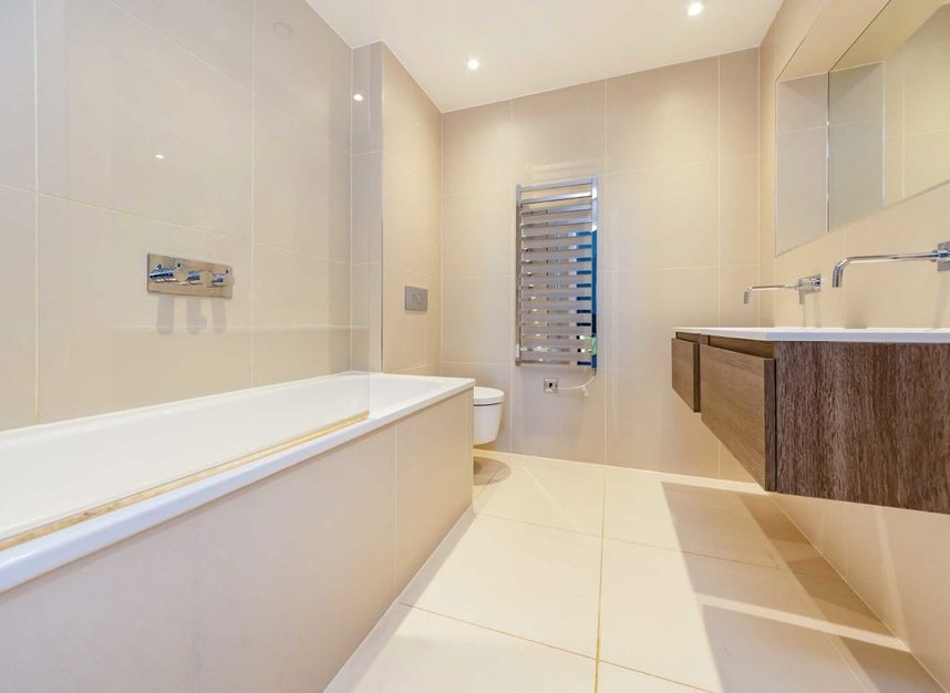 Properties for sale in Kew Bridge Road - TW8 0FA view5