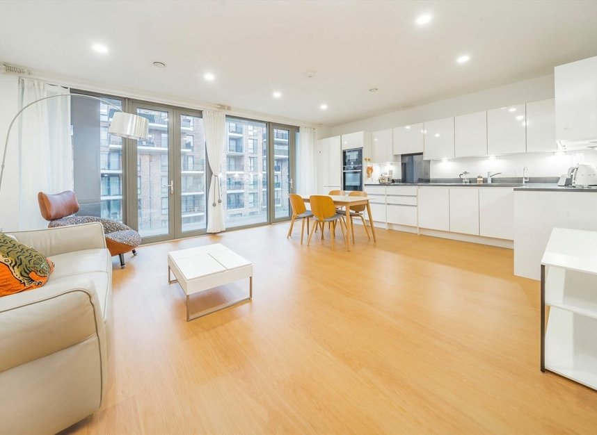 Properties for sale in Kilburn Park Road - NW6 5FQ view2