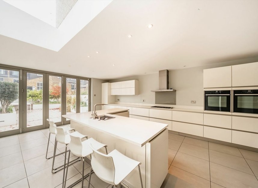 Properties for sale in Kimberley Road - SW9 9DG view2