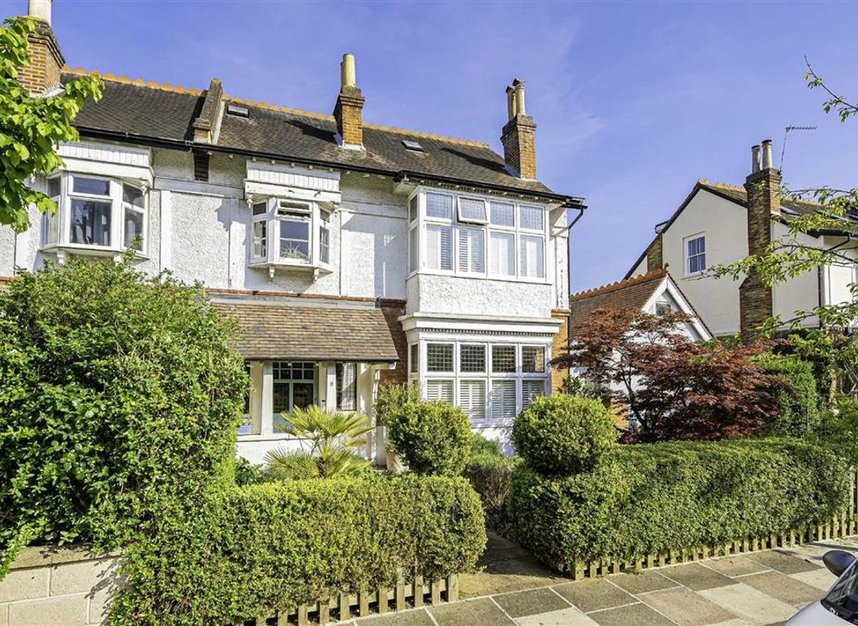 House semidetached for sale in King Edwards Grove, Teddington, TW11