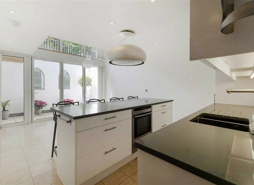 Properties for sale in Kings Avenue - SW4 8BH view4