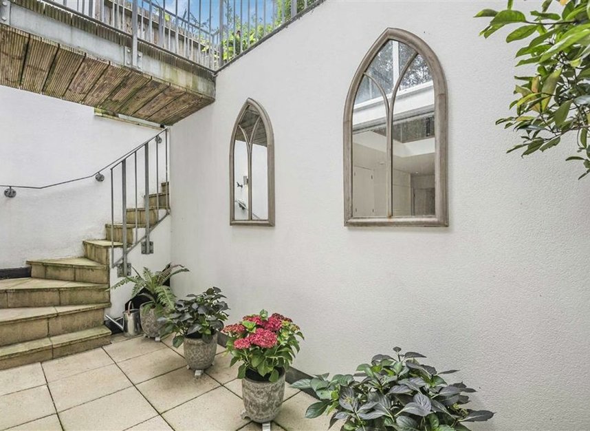 Properties for sale in Kings Avenue - SW4 8BH view14