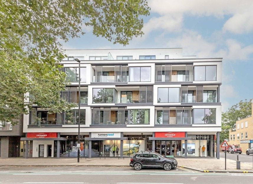Properties for sale in Kings Place - W4 4BA view1