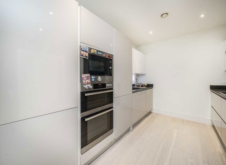 Properties for sale in Kings Place - W4 4BA view3