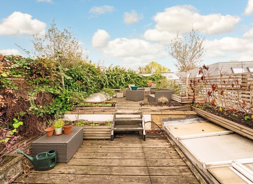 Properties for sale in Kings Road - SW6 2DU view4