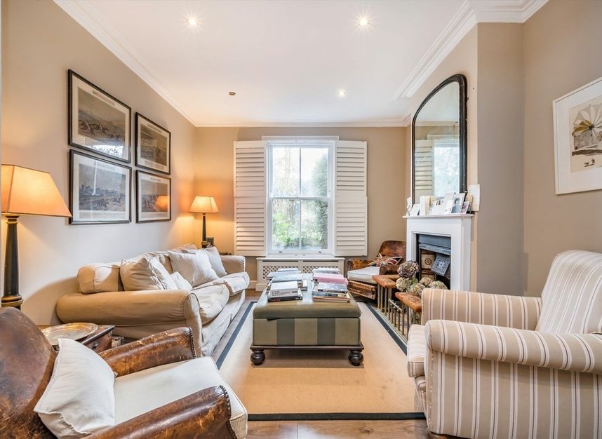 Properties for sale in Kings Road - SW6 2DU view2