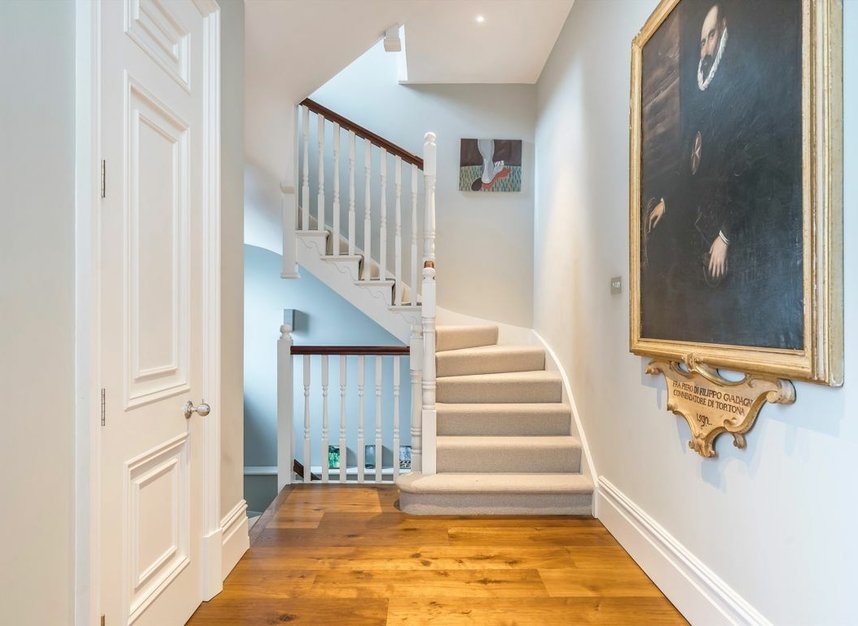Properties for sale in Kings Road - TW10 6EP view6