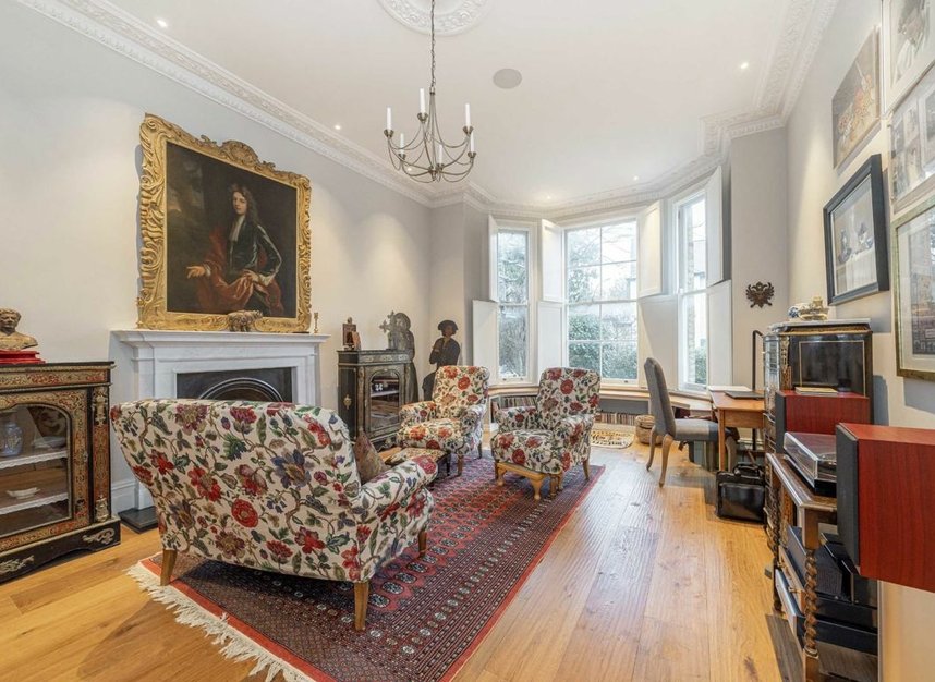 Properties for sale in Kings Road - TW10 6EP view2