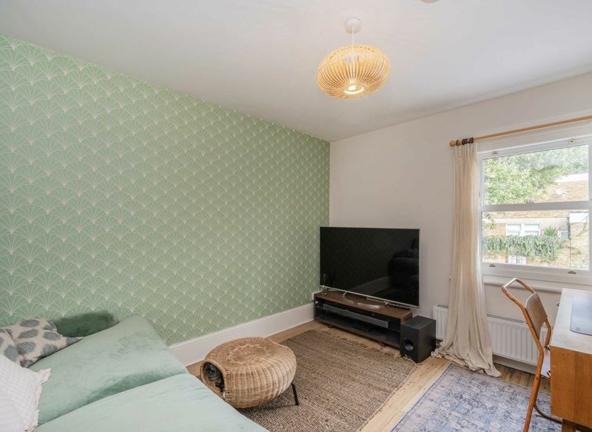 Properties sold in Kingsmead Road - SW2 3JD view12