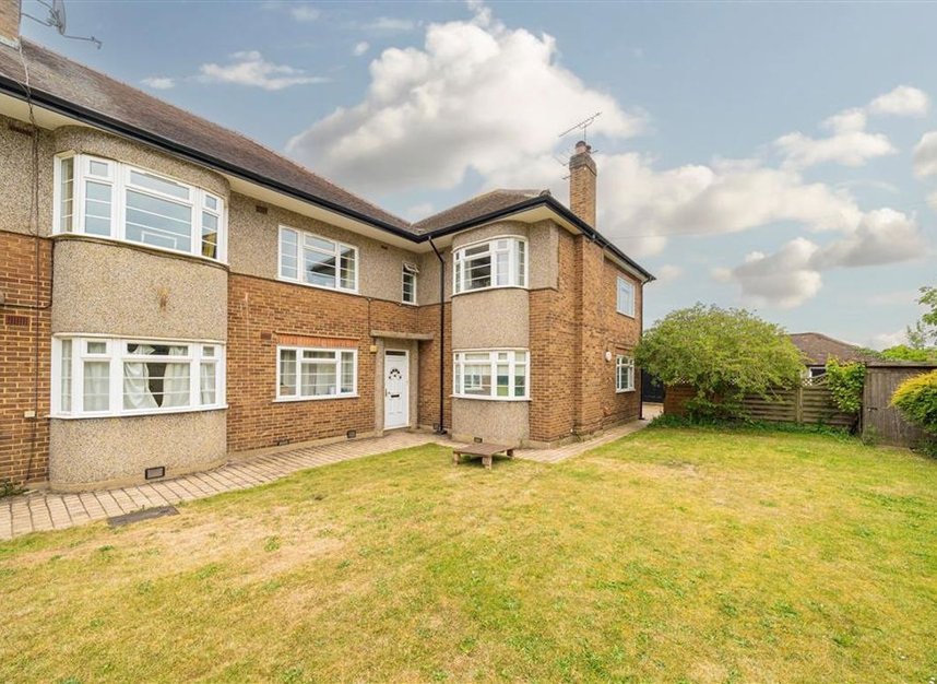 Properties for sale in Kingston Close - TW11 9EW view1