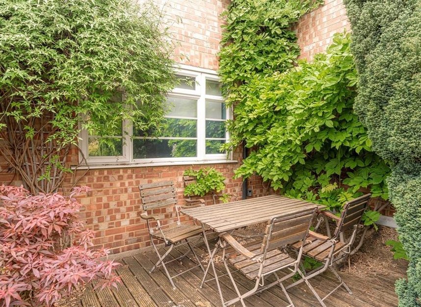 Properties for sale in Kingston Close - TW11 9EW view6