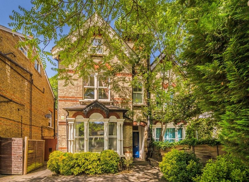 Properties for sale in Kingston Hill - KT2 7PW view7