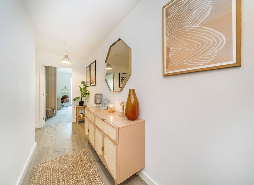 Properties for sale in Kingston Road - KT3 3FP view2