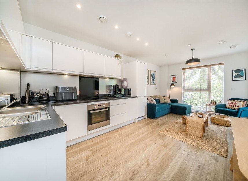 Properties for sale in Kingston Road - KT3 3FP view4