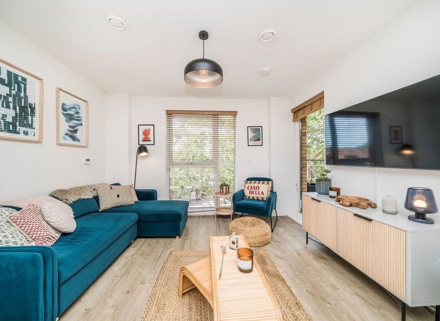 Properties for sale in Kingston Road - KT3 3FP view3