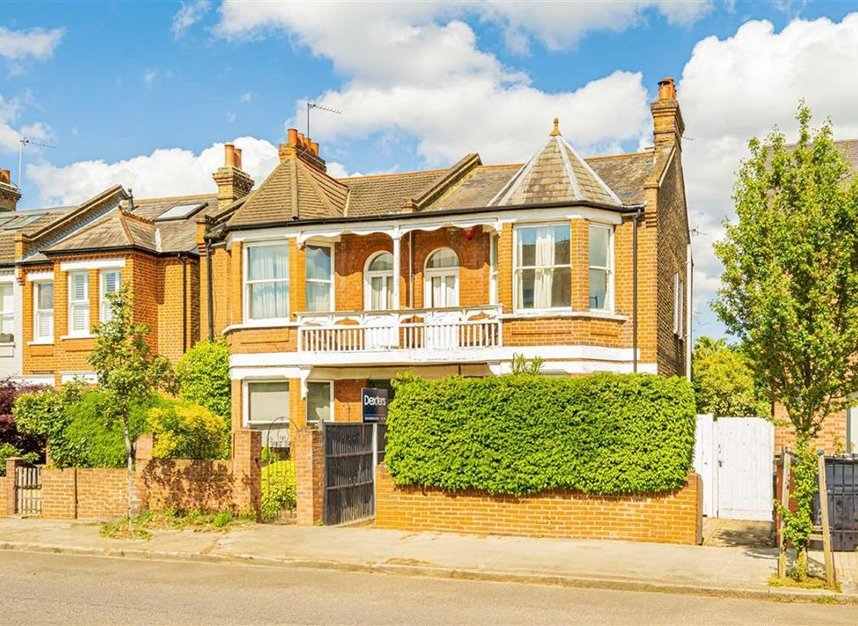 Flat for sale in Kingston Road, Teddington, TW11 (Ref 226224) Dexters