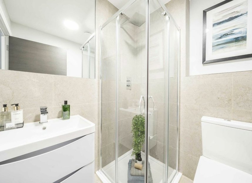 Properties for sale in Kingston Road - SW20 8JX view5