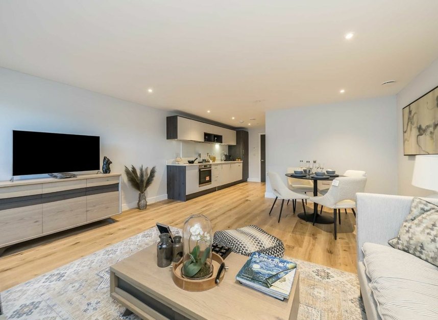 Properties for sale in Kingston Road - SW20 8JX view7